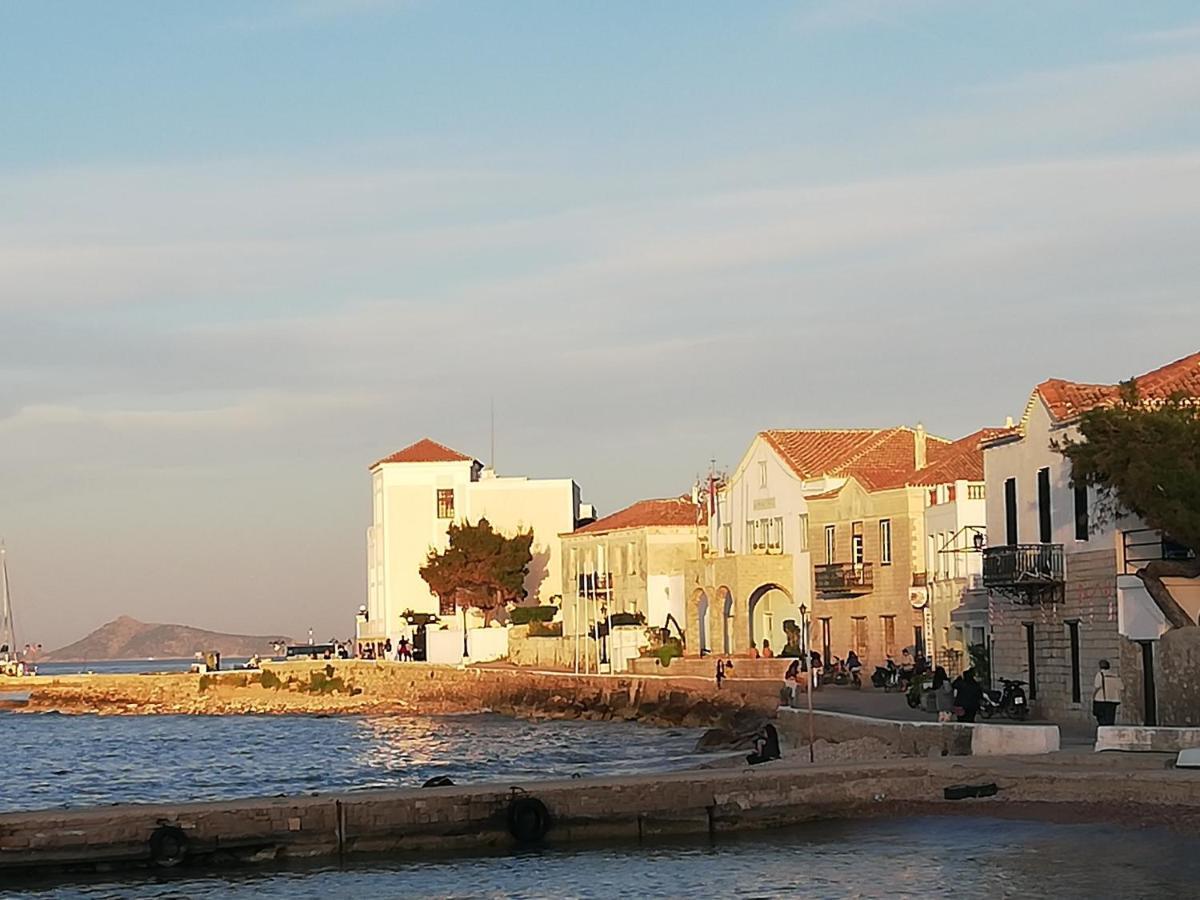 Summer House In Spetses Bagian luar foto
